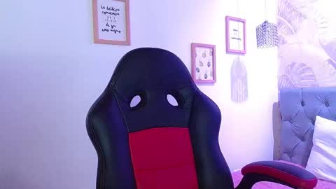 Snapshot of viiolleta chatting on March 5, 12:22 pm viioleta online show from March 5, 12:22 pm