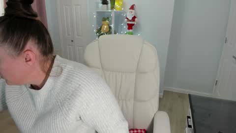 Snapshot of vika7333 chatting on December 8, 6:28 pm Ukrainian-woman online show from December 8, 6:28 pm