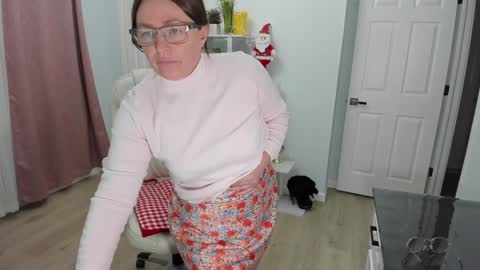 Snapshot of vika7333 chatting on December 16, 9:20 pm Ukrainian-woman online show from December 16, 9:20 pm