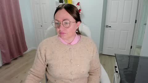 Snapshot of vika7333 chatting on December 17, 4:11 pm Ukrainian-woman online show from December 17, 4:11 pm