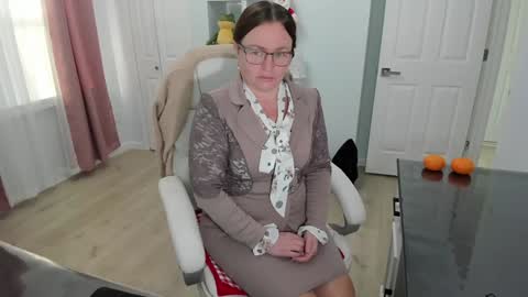 Snapshot of vika7333 chatting on December 27, 1:50 pm Ukrainian-woman online show from December 27, 1:50 pm