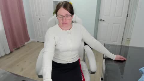 Snapshot of vika7333 chatting on February 20, 4:57 pm Ukrainian-woman online show from February 20, 4:57 pm