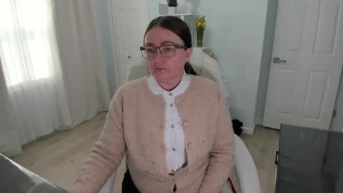 Snapshot of vika7333 chatting on March 10, 5:39 pm Ukrainian-woman online show from March 10, 5:39 pm