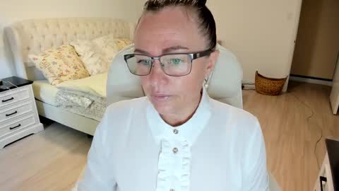 Snapshot of vika7333 chatting on September 12, 12:49 pm Ukrainian-woman online show from September 12, 12:49 pm