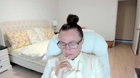 Snapshot of vika7333 chatting on September 15, 1:11 pm Ukrainian-woman online show from September 15, 1:11 pm