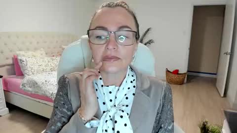 Snapshot of vika7333 chatting on September 26, 11:25 am Ukrainian-woman online show from September 26, 11:25 am