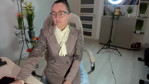 Ukrainian-woman online show from January 6, 7:12 am