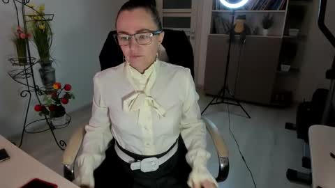 Ukrainian-woman online show from January 16, 6:39 am