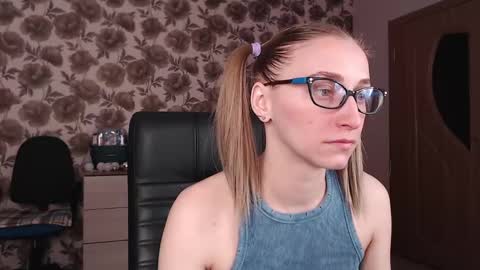 Snapshot of vikaericka chatting on January 7, 12:20 pm Vika online show from January 7, 12:20 pm