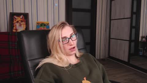 Snapshot of vikaericka chatting on October 16, 11:39 pm Vika online show from October 16, 11:39 pm