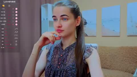 Snapshot of vikiberry chatting on September 13, 10:37 am vikiberry online show from September 13, 10:37 am