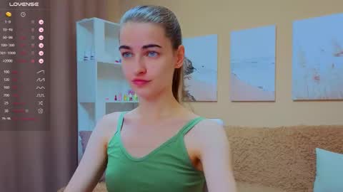 Snapshot of vikiberry chatting on October 5, 10:13 am vikiberry online show from October 5, 10:13 am