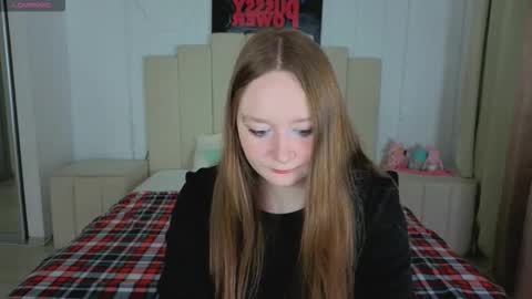 Snapshot of vikiblossom chatting on December 17, 4:24 pm Vikki online show from December 17, 4:24 pm