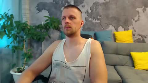 Snapshot of vikingchrisss chatting on May 9, 9:03 am vikingchrisss online show from May 9, 9:03 am