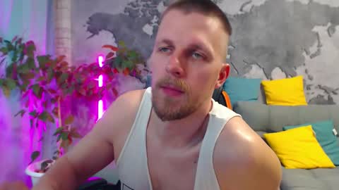 Snapshot of vikingchrisss chatting on May 16, 10:36 am vikingchrisss online show from May 16, 10:36 am