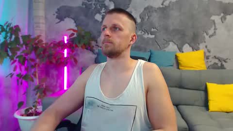 Snapshot of vikingchrisss chatting on May 17, 10:11 am vikingchrisss online show from May 17, 10:11 am