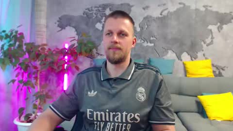 Snapshot of vikingchrisss chatting on June 8, 10:59 am vikingchrisss online show from June 8, 10:59 am