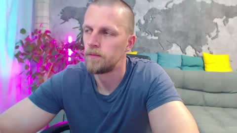Snapshot of vikingchrisss chatting on July 25, 12:03 pm vikingchrisss online show from July 25, 12:03 pm