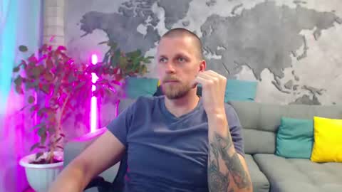 Snapshot of vikingchrisss chatting on July 26, 10:44 am vikingchrisss online show from July 26, 10:44 am