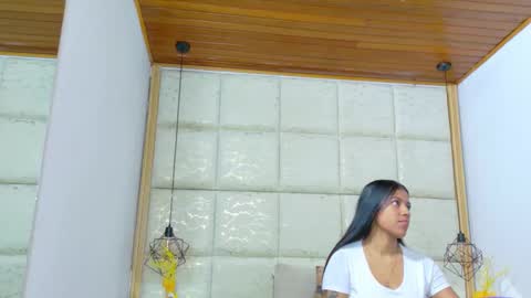 Snapshot of vikitomson chatting on September 15, 1:11 pm vikiTomson online show from September 15, 1:11 pm
