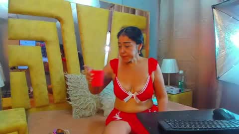 Snapshot of vikitomson chatting on July 27, 1:29 pm vikiTomson online show from July 27, 1:29 pm