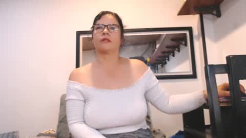 VIKKKTORIAAA online show from July 3, 6:09 am