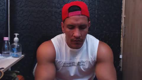 Viktor Herrera online show from November 11, 7:58 pm