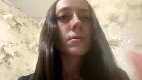 Snapshot of viktoria9898 chatting on May 14, 1:01 am Sweett online show from May 14, 1:01 am