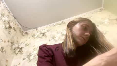 Snapshot of viktoria9898 chatting on July 14, 2:05 am Sweett online show from July 14, 2:05 am