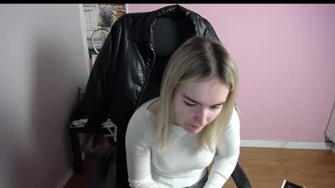 viktoria_lovely online show from February 11, 6:29 am