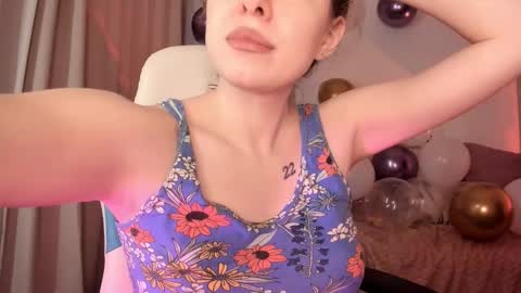 Vikky online show from October 28, 5:33 am