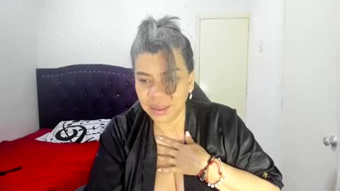 VIKY ADAMS online show from September 18, 11:01 am