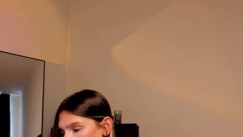 Snapshot of villalacute chatting on December 19, 8:54 am villalacute online show from December 19, 8:54 am