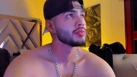 Vincent online show from February 18, 4:19 am