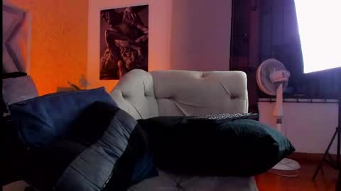 Snapshot of vincentblack_ chatting on May 12, 6:32 am Vincent online show from May 12, 6:32 am