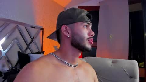 Snapshot of vincentblack_ chatting on May 20, 6:52 am Vincent online show from May 20, 6:52 am