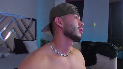 Snapshot of vincentblack_ chatting on June 3, 6:27 am Vincent online show from June 3, 6:27 am