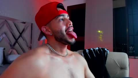 Vincent online show from June 30, 3:07 am