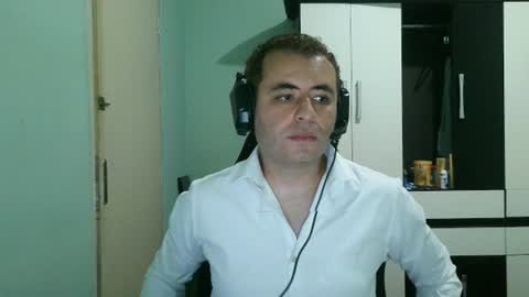 Snapshot of vincentehrt1 chatting on August 9, 3:28 pm vincentehrt1 online show from August 9, 3:28 pm