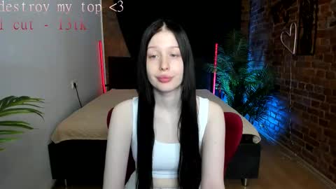 Snapshot of vinessa_coy chatting on March 4, 6:58 pm Vinessa online show from March 4, 6:58 pm