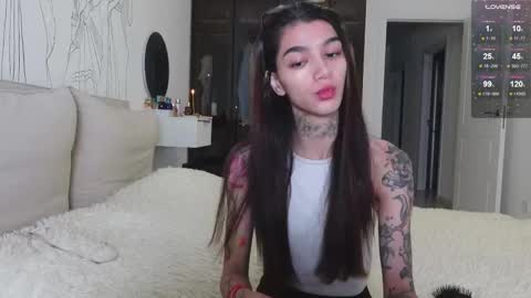 vinkitinkii online show from November 16, 5:35 am