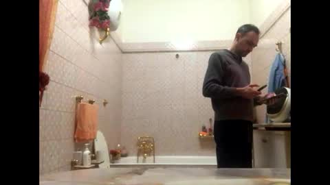 Zenith online show from November 10, 11:59 pm