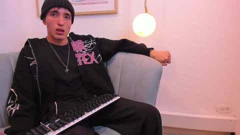 vinniematte online show from February 8, 3:08 am