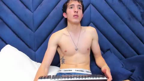 vinniematte online show from March 2, 8:05 am