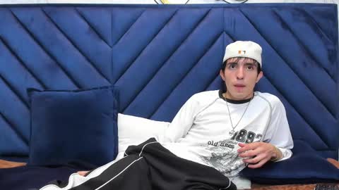 vinniematte online show from March 7, 2:57 am