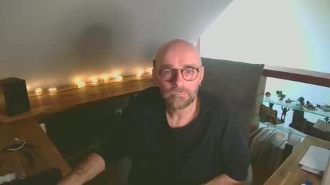 Snapshot of vins7451 chatting on January 29, 12:24 pm vins online show from January 29, 12:24 pm