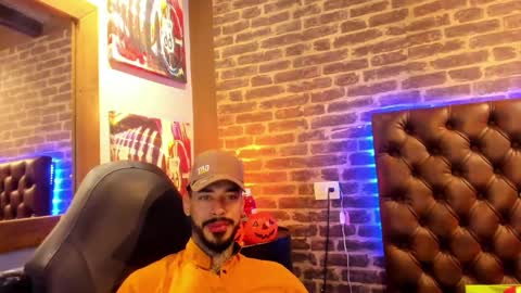 ---Vinzen--- online show from October 30, 5:31 am