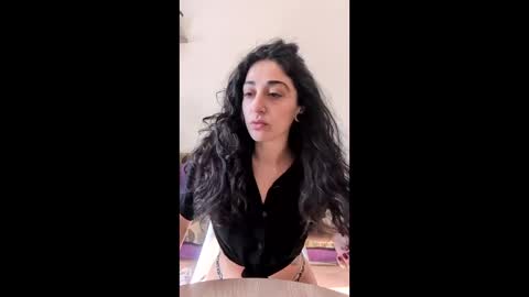 Violette online show from March 18, 11:57 am