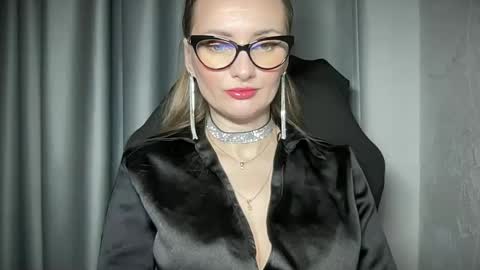 Funny  girl online show from February 4, 2:21 pm