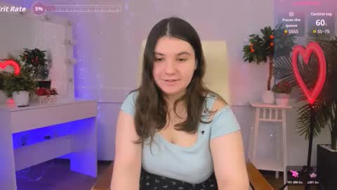 Snapshot of viola__shy chatting on November 5, 10:32 pm Viola online show from November 5, 10:32 pm